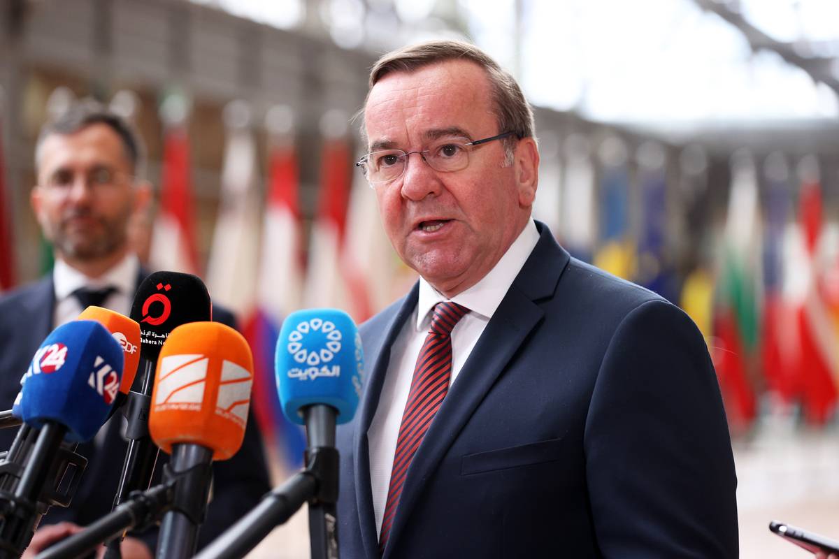 German Defense Minister Boris Pistorius makes a press statement ahead of the EU Defense Ministers' meeting in Brussels, Belgium on 23 May 2023 [Dursun Aydemir - Anadolu Agency]