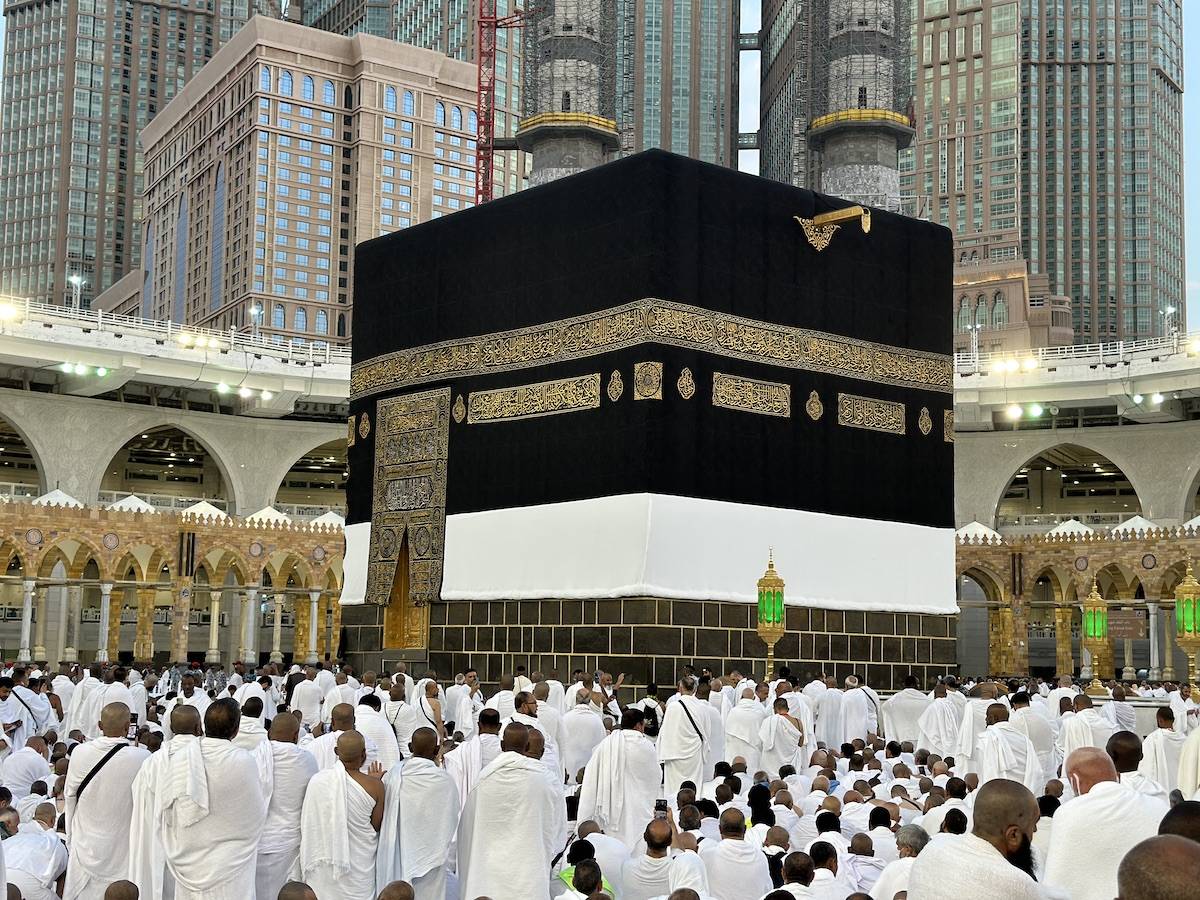 Prospective pilgrims continue their worship to fulfill the Hajj pilgrimage in Mecca, Saudi Arabia on July 14, 2023. [Ashraf Amra - Anadolu Agency]