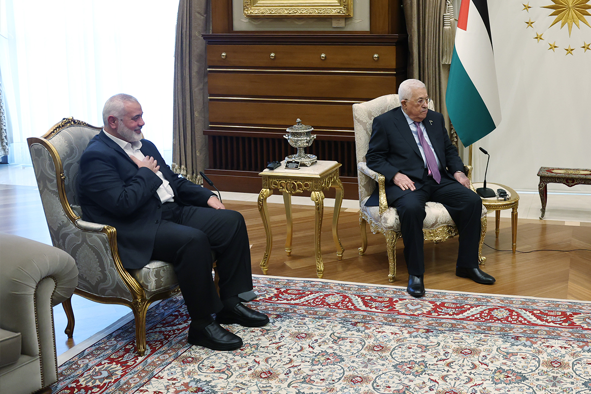 Palestinian President Mahmoud Abbas (R) and Head of the Hamas Political Bureau Ismail Haniyeh (L) at the Presidential Complex in Ankara, Turkiye on July 26, 2023 [Mustafa Kamacı/Anadolu Agency]