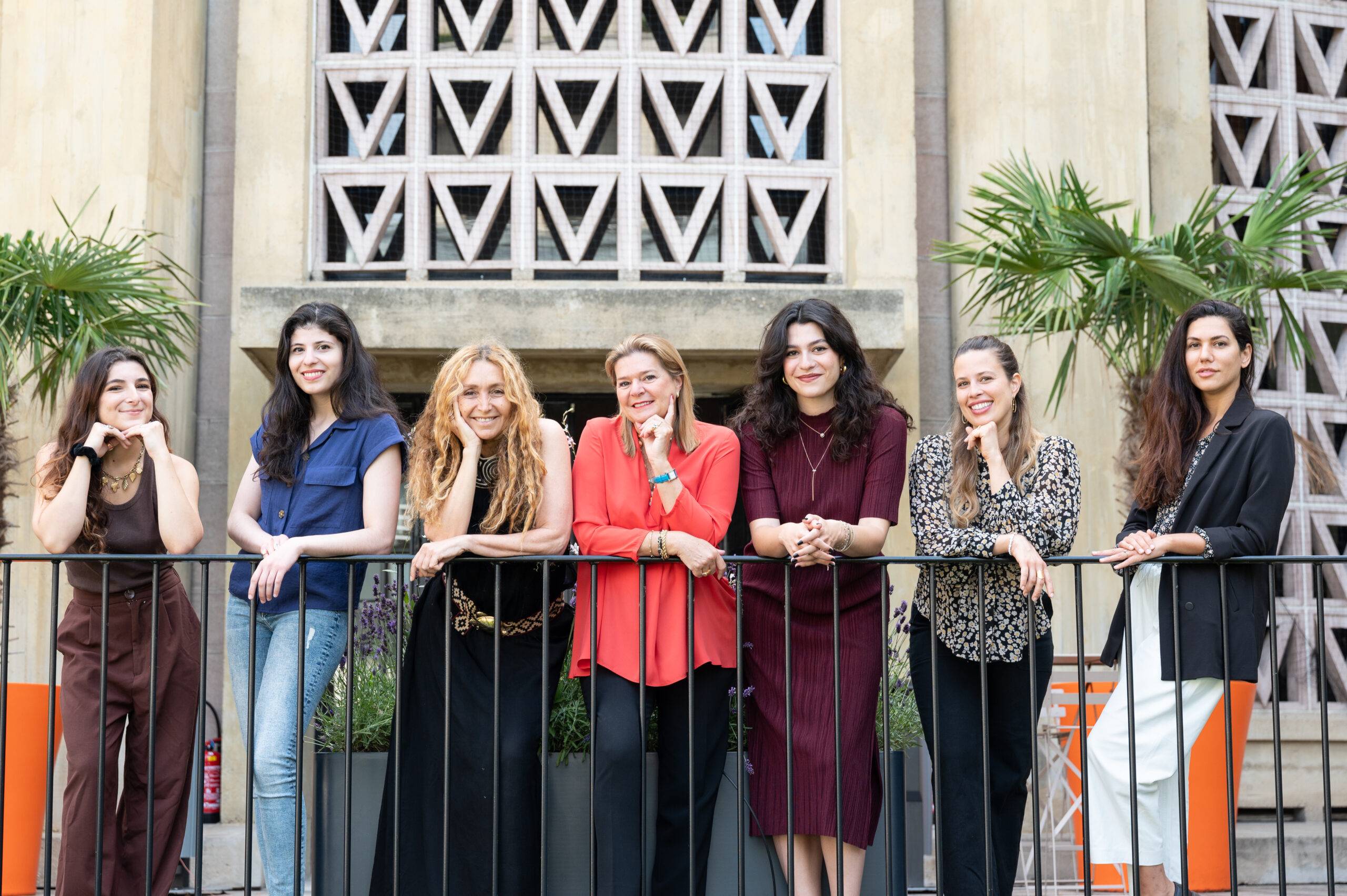 Team photo from left to right: Amélie Kalafat (Artistic assistant) Clara Alabed Alnaef, (Partnership & communication),Joanna Chevalier (Artistic director), Laure d’Hauteville (Founder & fair director), Tara El Khoury Mikhaël (Gallery relations), Léonie Racy (Scenographer), Camelia Esmaili, (Special Project Advisor) [@Irenederosen]