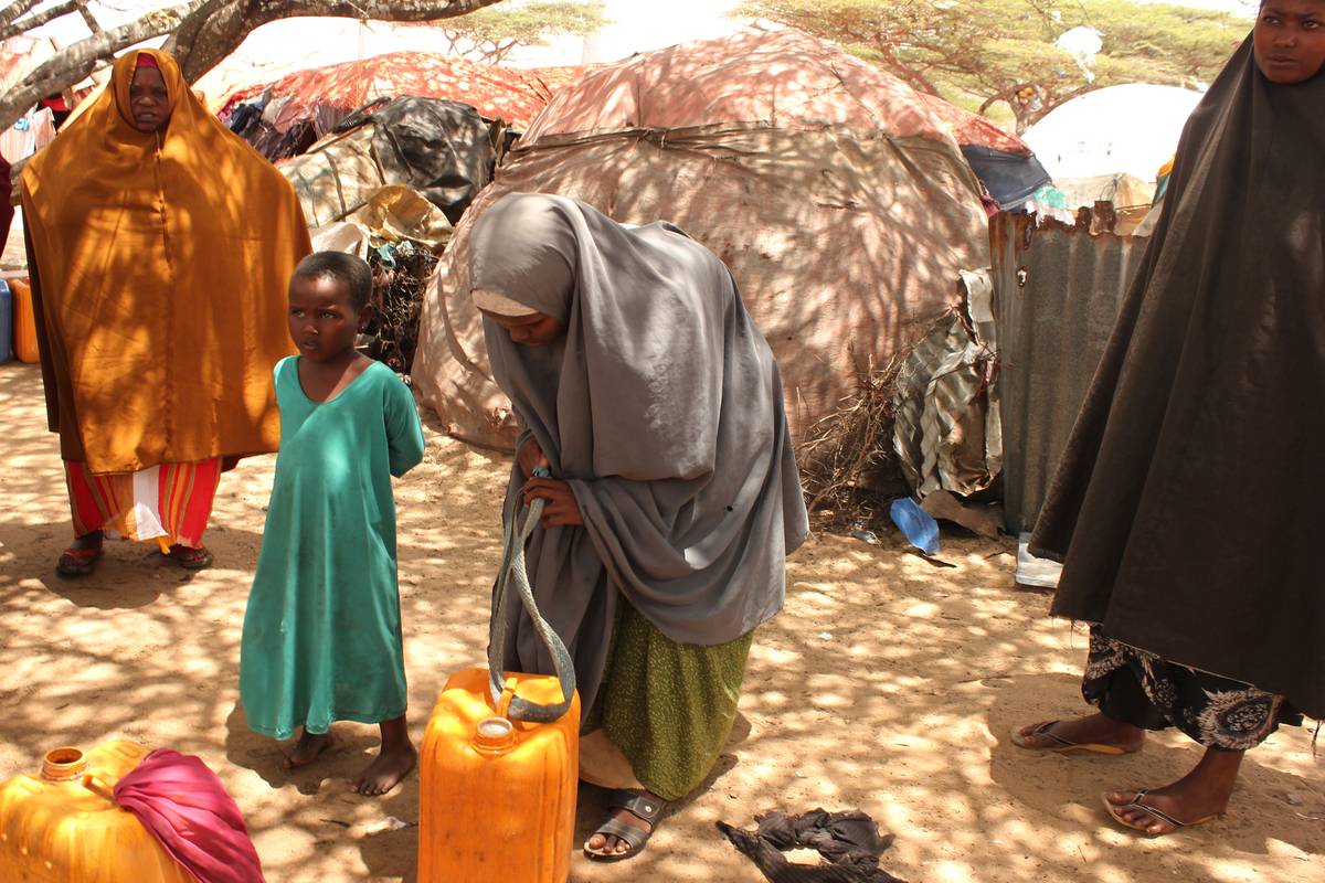 Somalians take shelter at Tareedisho Camp as 1.2 million people were internally displaced due to the drought in Mogadishu, Somalia on September 03, 2023 [Hodan Mohamed Abdullahi/Anadolu Agency]