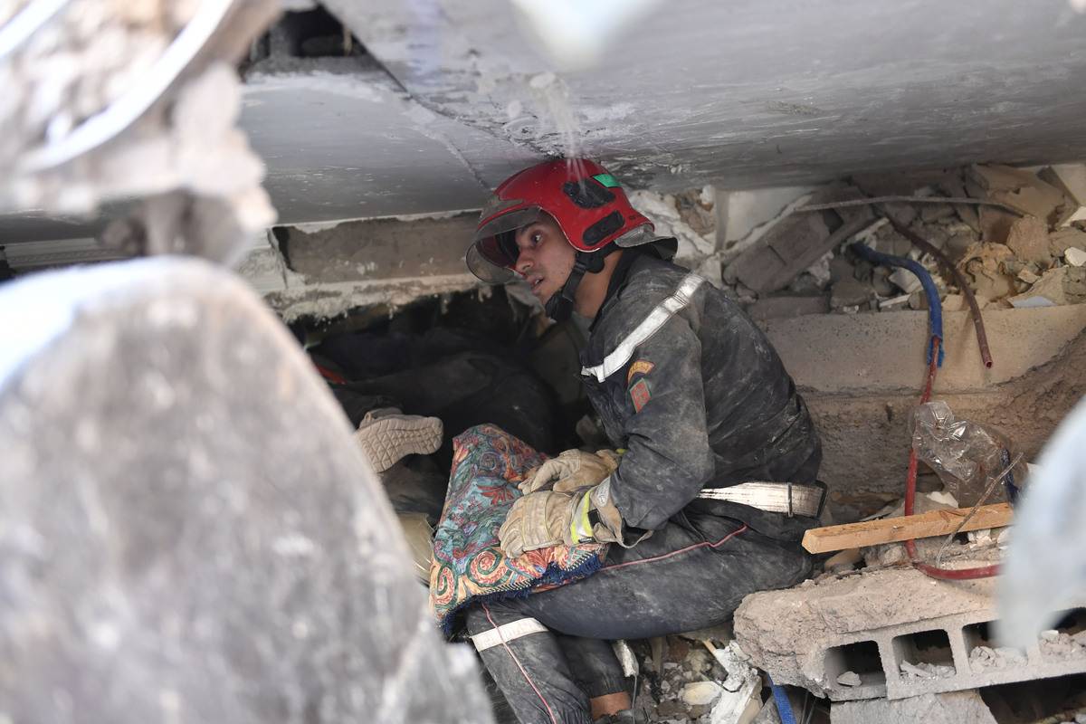 Search and Rescue team operations continue around the debris of buildings after a 7 magnitude earthquake in Marrakesh, Morocco on September 9, 2023. [Abu Adem Muhammed - Anadolu Agency]