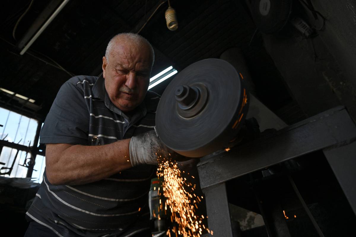 Ironsmith of 50 years continues practice in Turkiye’s Ankara – Middle ...