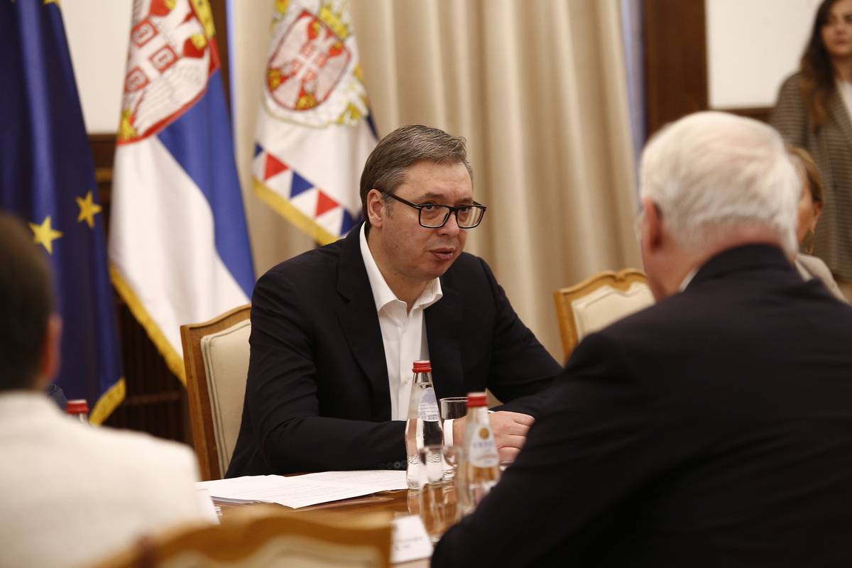 Serbian President Aleksandar Vucic receives ambassadors of Western ...