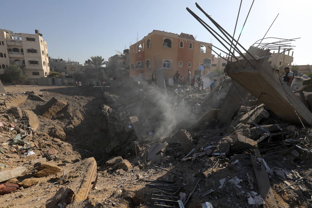 A view of destroyed buildings at the Gaza Strip after Israeli airstrikes that continue on the seventh day in Gaza City, Gaza on October 13, 2023 [Abed Rahim Khatib - Anadolu Agency]