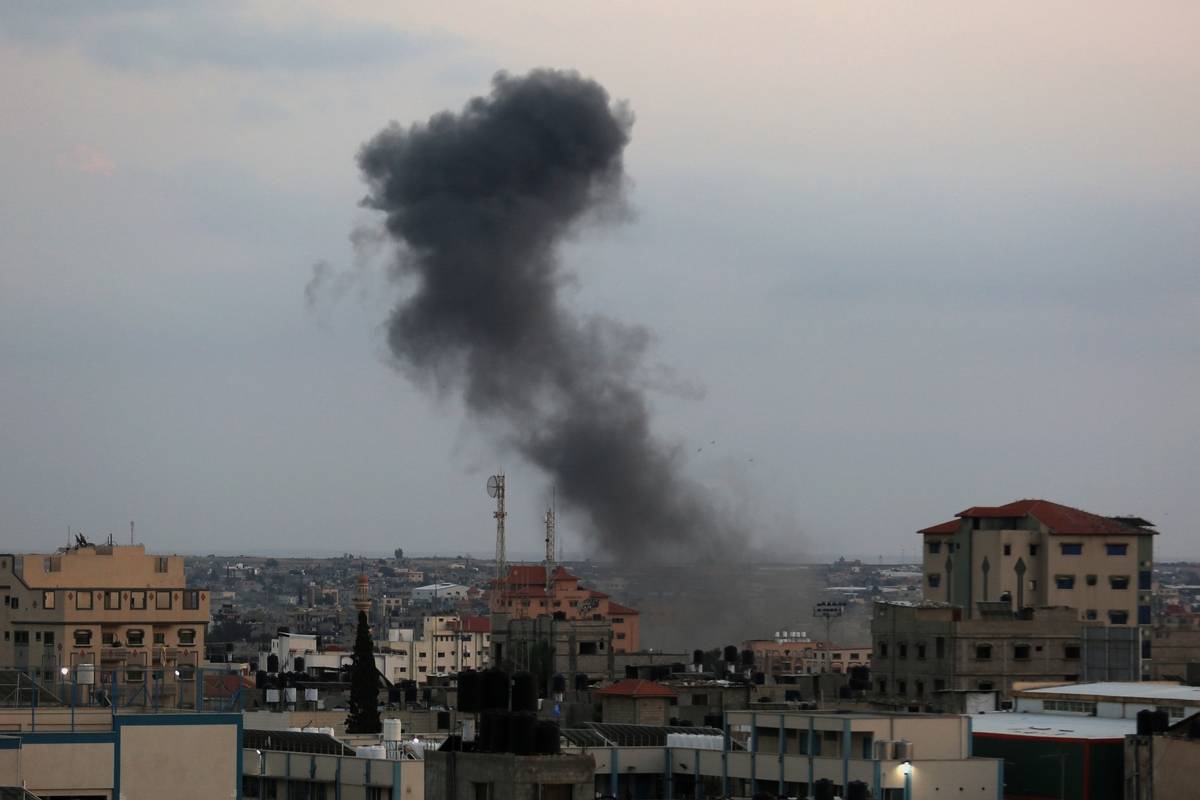 Smoke rises after an Israeli airstrike on the eighth day of the clashes in Rafah, Gaza on October 14, 2023 [Abed Rahim Khatib - Anadolu Agency]