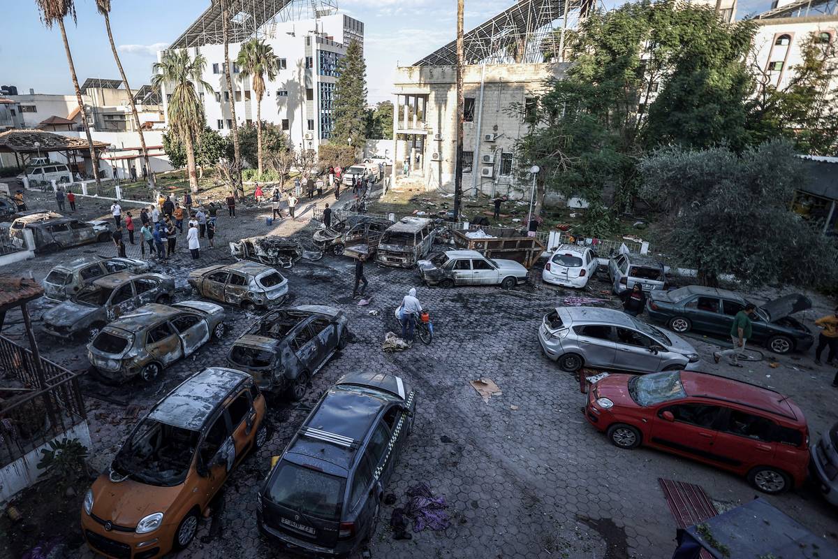 A view of the surroundings of Al-Ahli Baptist Hospital after it was hit in Gaza City, Gaza on October 18, 2023. [Ali Jadallah - Anadolu Agency]