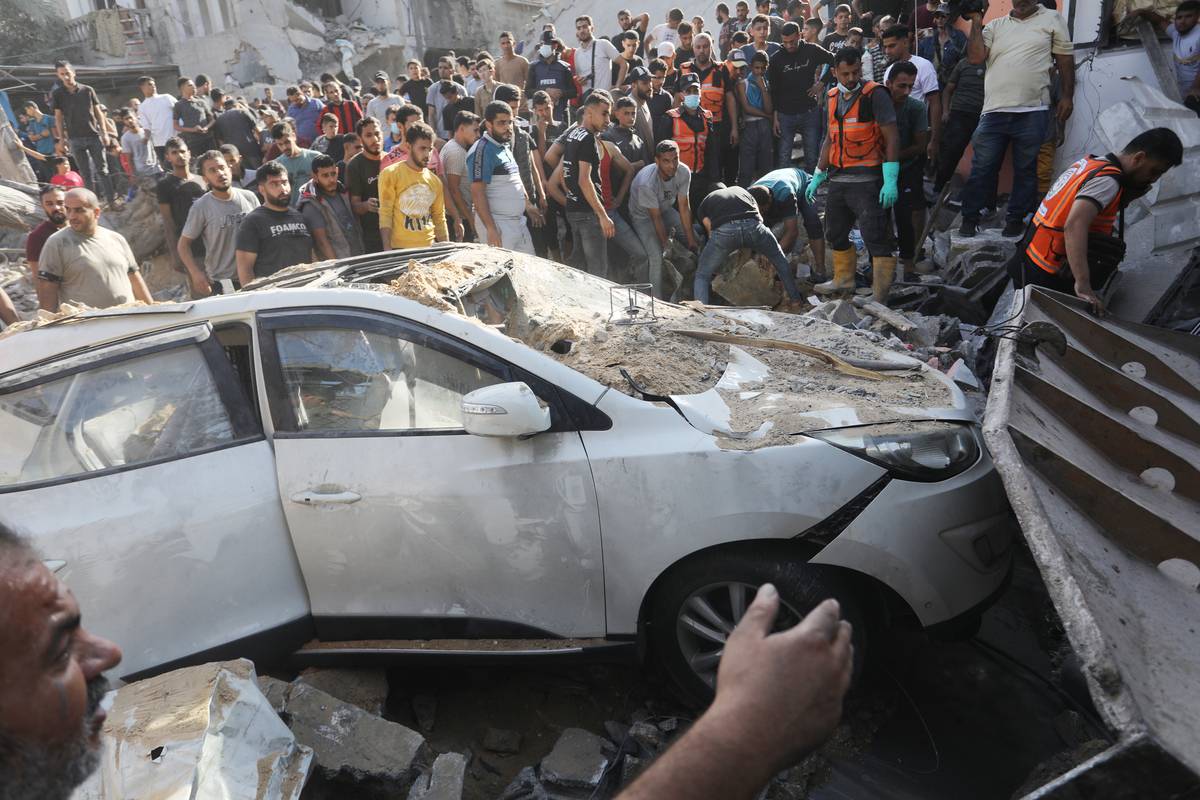 A view of a destroyed car as Israeli attacks continue to cause destruction on the 24th day in Rafah, Gaza on October 30, 2023 [Abed Rahim Khatib - Anadolu Agency]