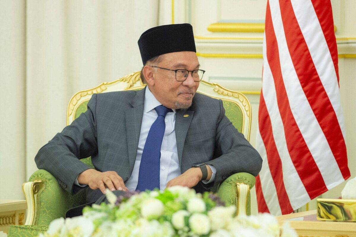 Prime Minister of Malaysia, Anwar Ibrahim at Al Yamamah Palace in Riyadh, Saudi Arabia on October 21, 2023 [Royal Court of Saudi Arabia/Bandar Aljaloud/Handout/Anadolu via Getty Images]