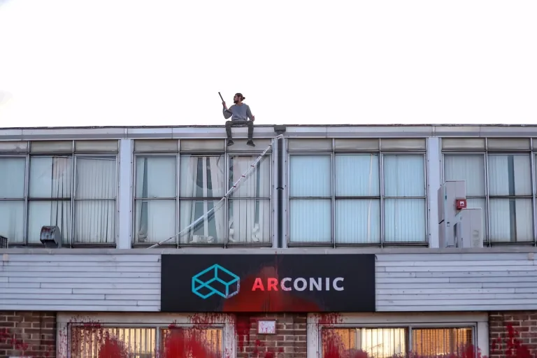 Pro-Palestine activist, Sohail Sultan’s on the roof of the Arconic building on the Grenfell 4 year anniversary in solidarity with the struggle for Justice and Freedom for Palestinians, in Birmingham England, on Jun, 2021 [@ShareefaEnergy/X]