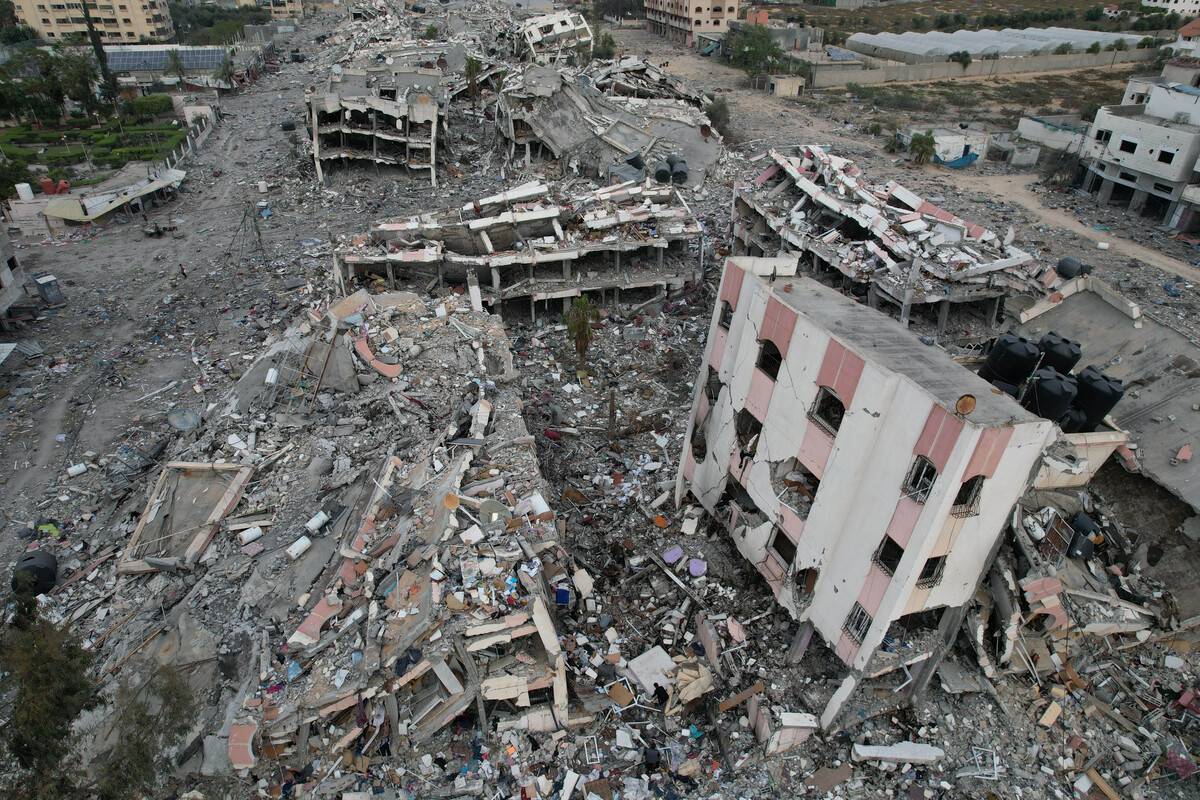 An aerial view of heavily damaged, collapsed buildings caused by Israeli attacks during the 4-day humanitarian pause at Al-Zahra region in Gaza City, Gaza on November 25, 2023. [Ashraf Amra - Anadolu Agency]