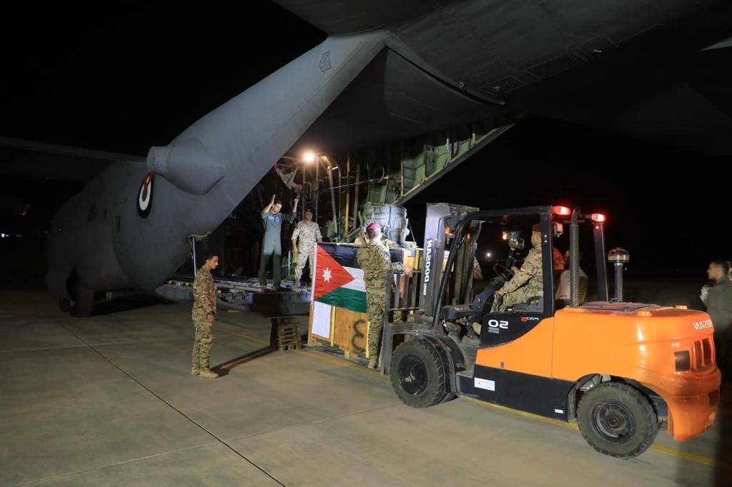 Jordan's air force personnel air-dropped urgent medical aid to the Jordanian field hospital in Gaza on 5 November 2023