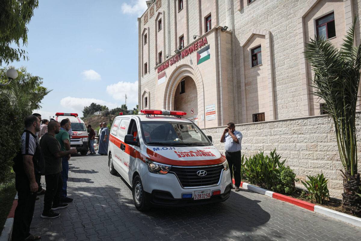 Palestinian girl injured in Israeli Attack transferred to Turkiye for treatment