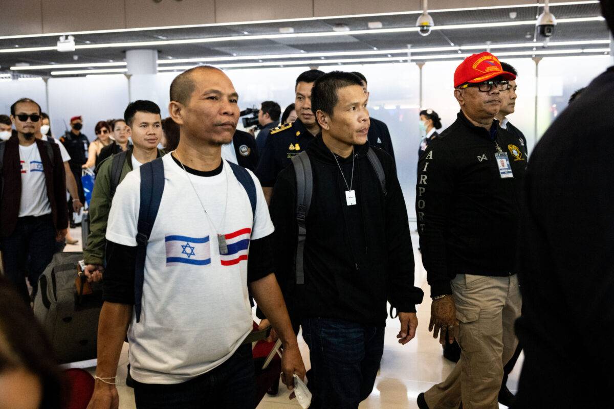 Released Thai hostages arrive to Bangkok's Suvarnabhumi Airport in Bangkok, Thailand on November 30, 2023 [Lauren DeCicca/Getty Images]