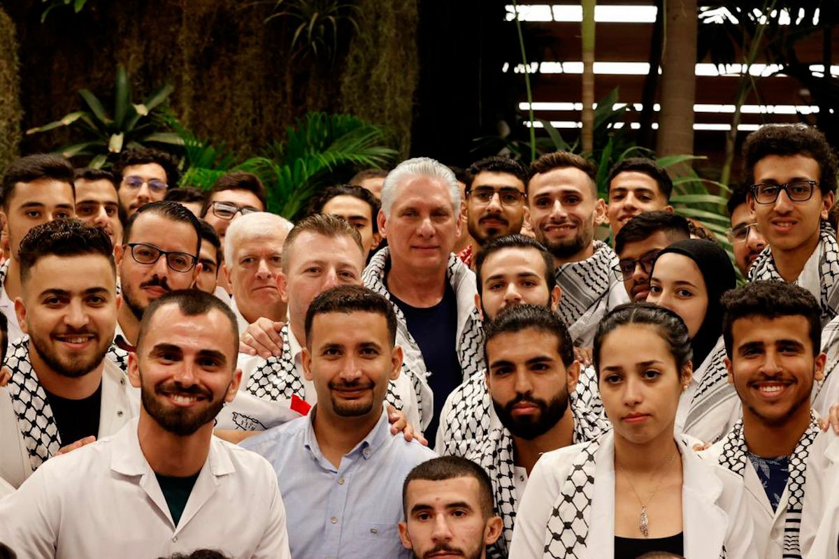 Cuban President Miguel Diaz-Canel honours Palestinian medical students in Cuba