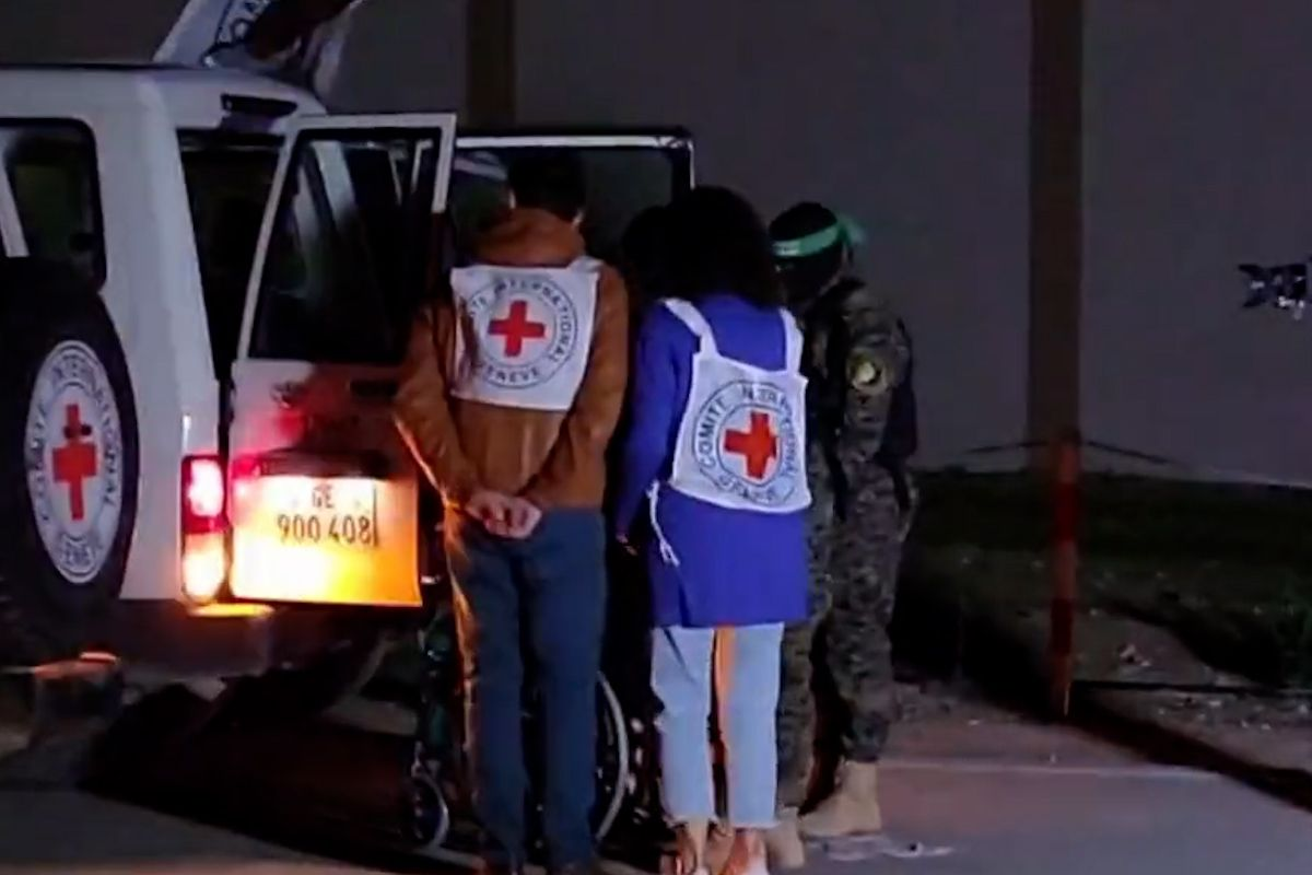 Al-Qassam Brigades hands over detainees to ICRC southern Gaza