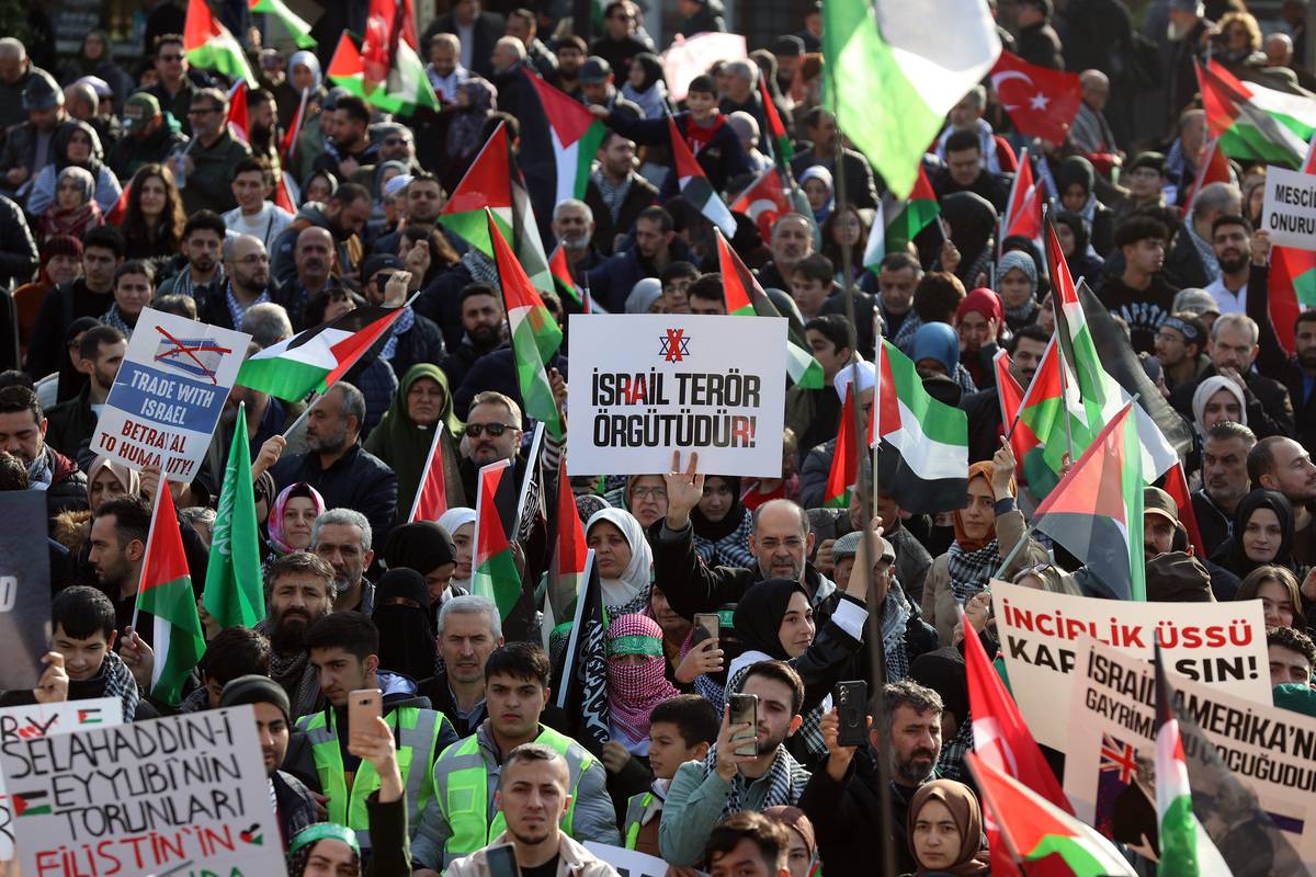 Members of several non-governmental organisations march from Beyazit Square to Hagia Sophia Grand Mosque as they stage a protest against Israeli attacks on Gaza on the occasion of December 10 World Human Rights Day in Istanbul, Turkiye on December 10, 2023 [Esra Bilgin - Anadolu Agency]