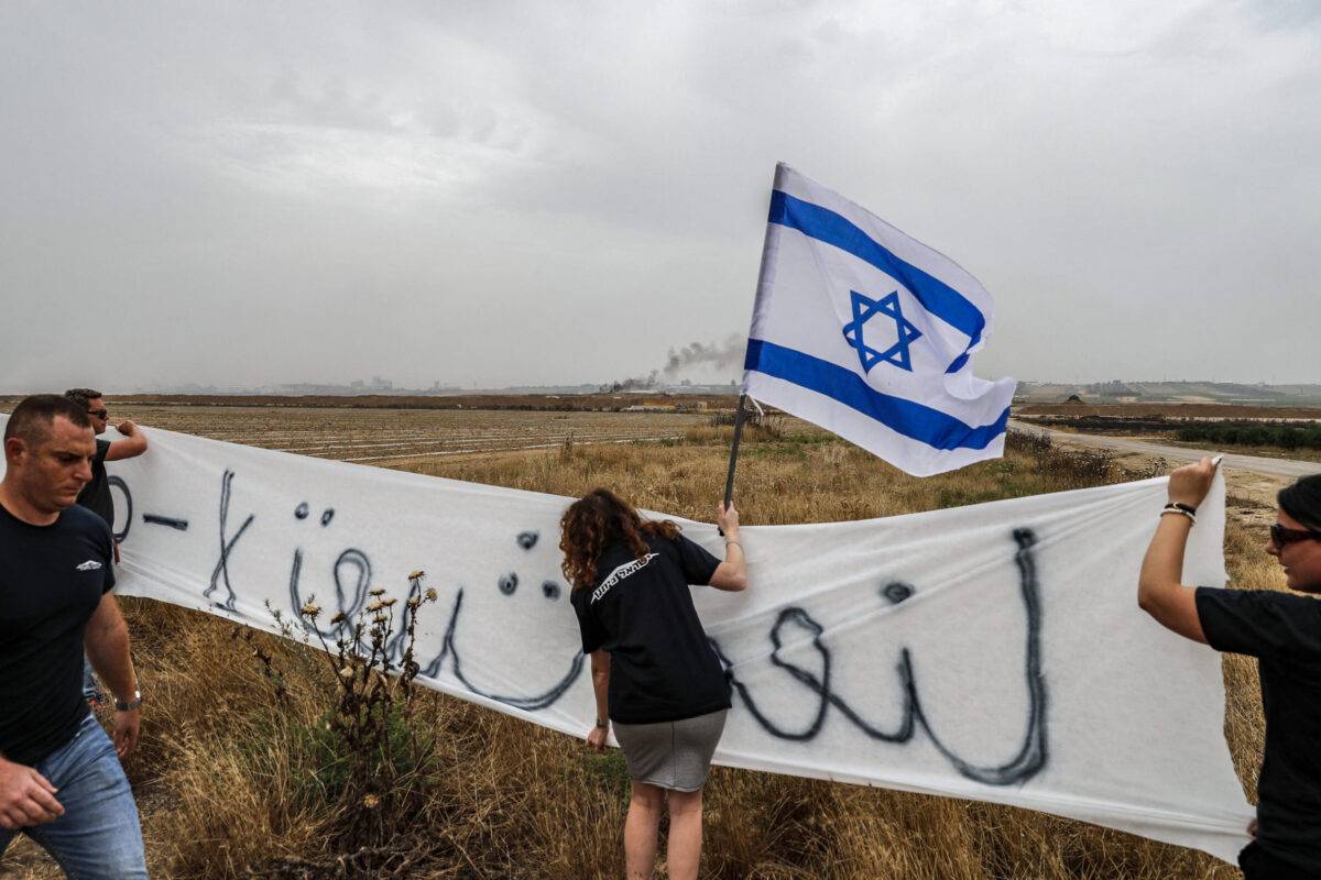 Ilan Pappe's book Ten Myths About Israel challenges the propaganda campaign  – Middle East Monitor