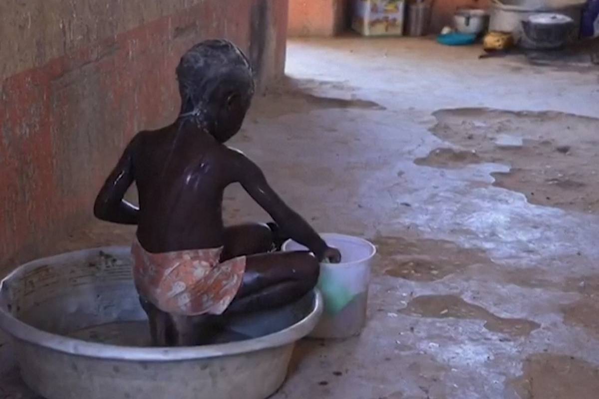 Sudan: Humanitarian response crippled as aid hub is overtaken