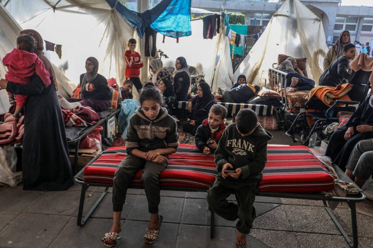 Displaced Palestinians are seen around the European Hospital in Khan Yunis, Gaza on December 31, 2023 [Abed Rahim Khatib/Anadolu Agency]