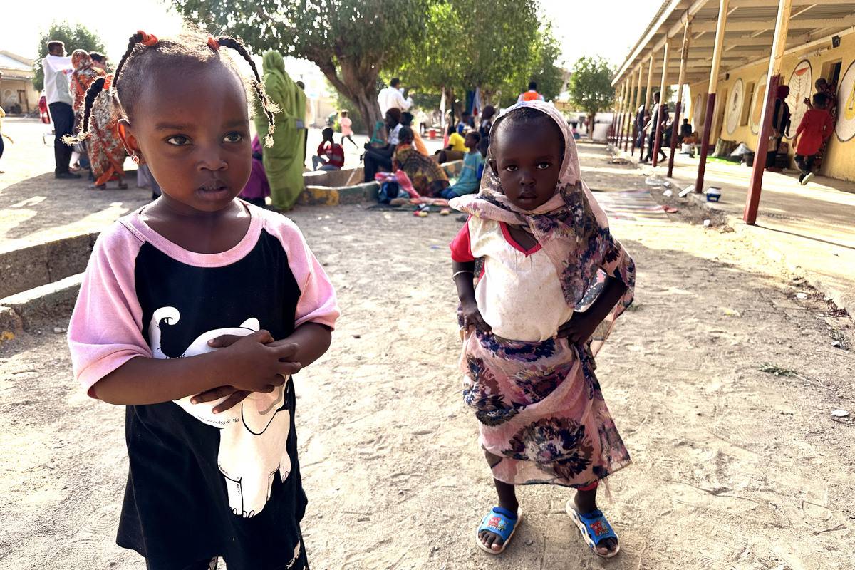 Internally displaced Sudanese citizens suffer humanitarian aid shortage as they take shelter in a school building after migrating to the east due to the ongoing civil war between the army and Rapid Support Forces (RSF) in Port Sudan, Sudan on January 03, 2024. [Ömer Erdem - Anadolu Agency]