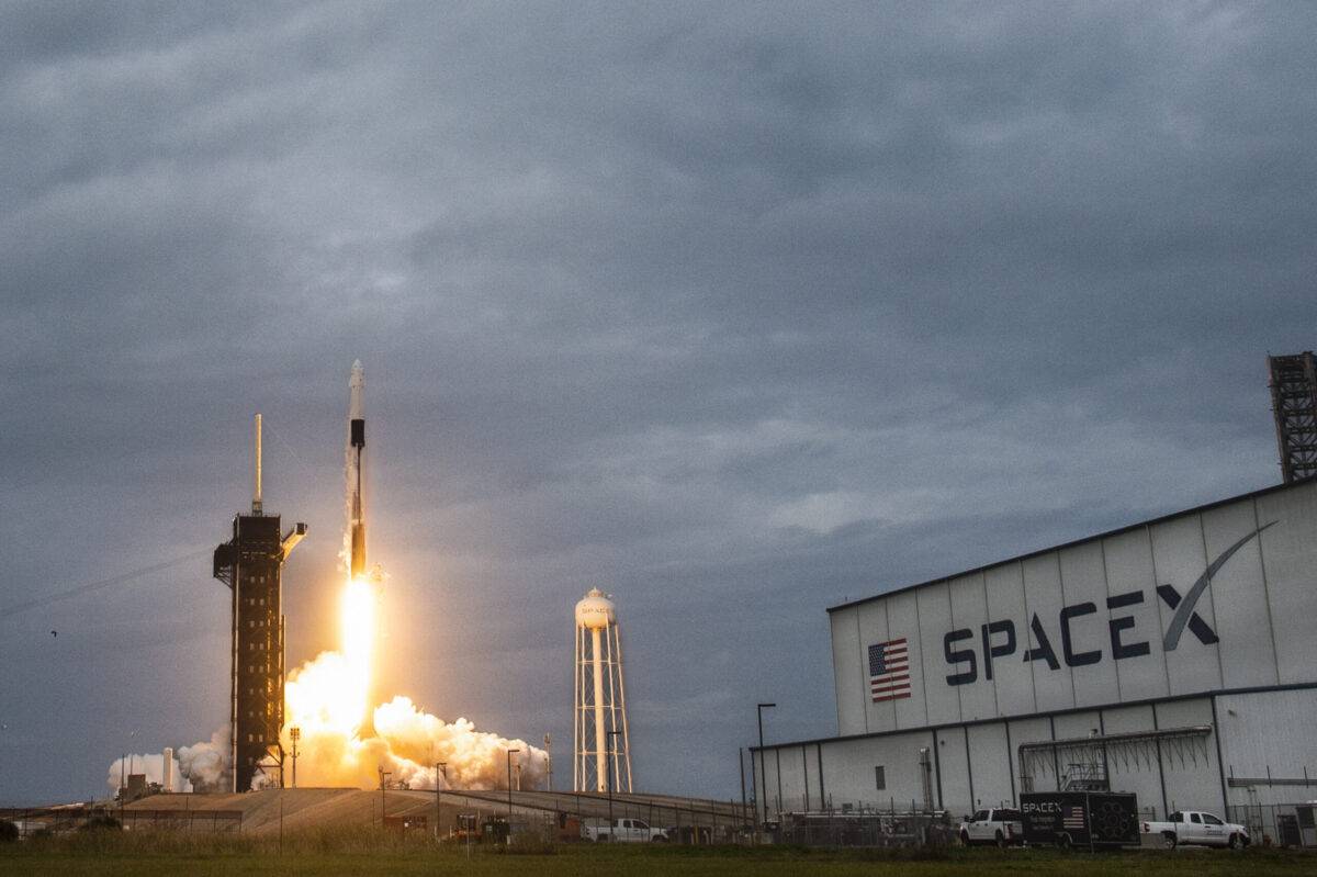 A SpaceX Falcon 9 rocket with its Crew Dragon capsule launches from pad LC-39A at the Kennedy Space Center, in Cape Canaveral, Florida, on January 18, 2024 [CHANDAN KHANNA/AFP via Getty Images]