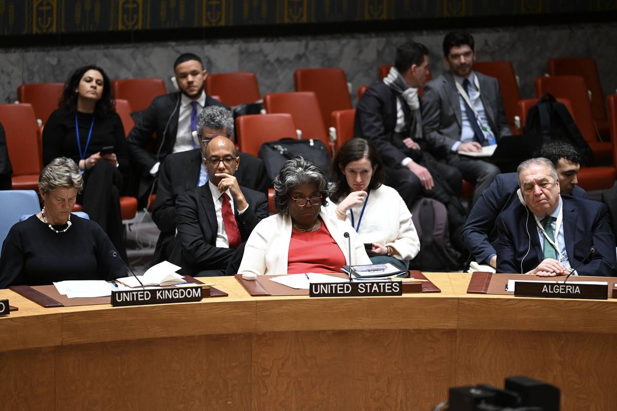 US Representative of UN, Linda Thomas Greenfield (C) attend the United Nations Security Council meeting after the rulings of International Court of Justice on Israel, at the UN Headquarters in New York, United States on January 31, 2024. [Fatih Aktaş - Anadolu Agency]
