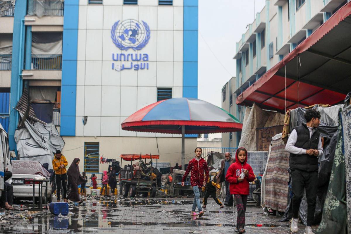 Many Palestinian families take refuge under harsh conditions at a school affiliated to the United Nations Relief and Works Agency for Palestine Refugees (UNRWA) at the Daraj neighborhood as the Israeli attacks continue in Gaza City, Gaza on February 6, 2024. [Dawoud Abo Alkas - Anadolu Agency]