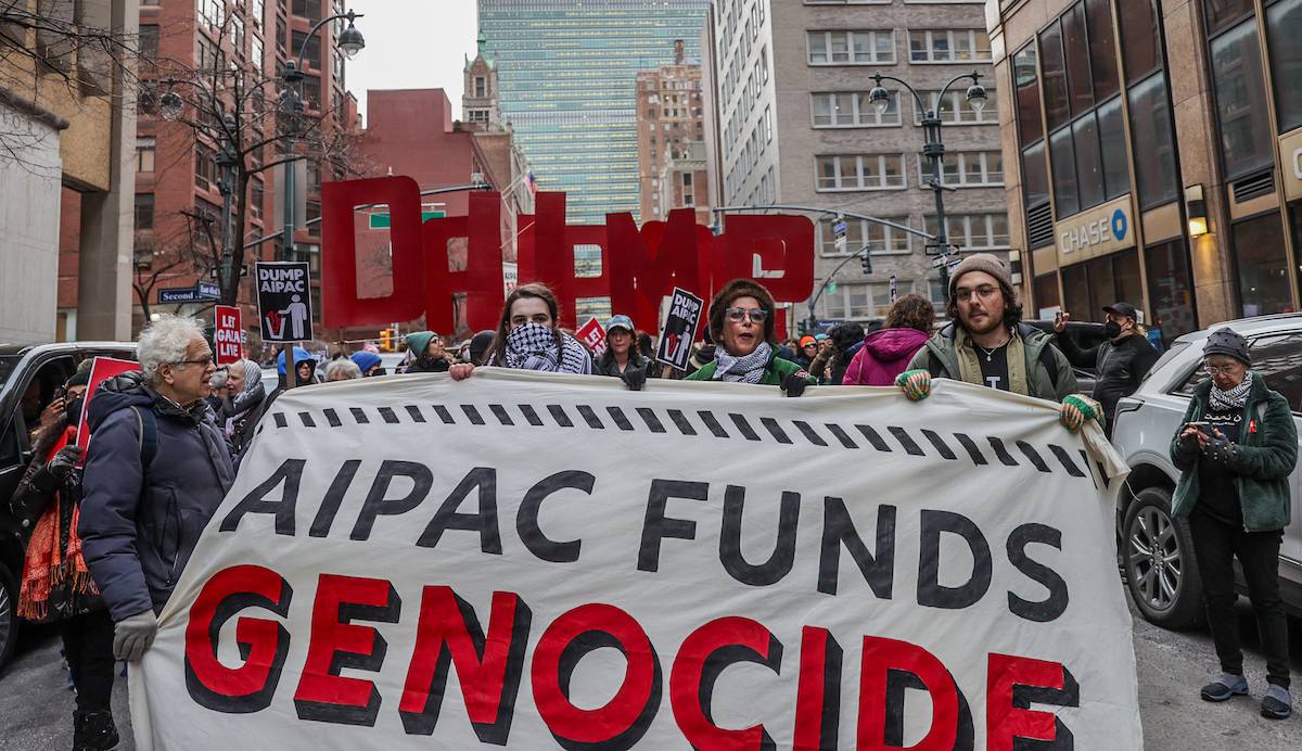 Pro-Palestinian Jewish American demonstrators rally outside the Manhattan headquarters of Pro-Israel lobbying group American Israel Public Affairs Committee (AIPAC) and the offices of Senators Chuck Schumer and Kirsten Gillibrand, who accept donations from the group on February 22, 2024 in New York City, United States. [Selçuk Acar - Anadolu Agency]