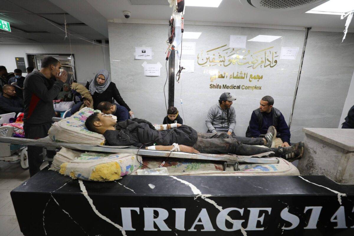 Injured Palestinians receive medical treatment in Al-Shifa Hospital after Israeli forces open fire on Palestinians waiting for humanitarian aid trucks at Al-Rashid Street in Gaza City, Gaza on 29 February, 2024 [Dawoud Abo Alkas/Anadolu Agency]