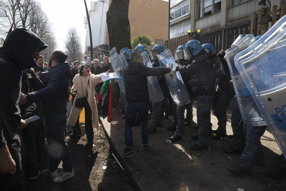 Clashes between police and protesters take place during a pro-Palestinian demonstration outside RAI (Italian radio-television) headquarters in Naples, Southern Italy on 13 February, 2024 [Stringer/Anadolu via Getty Images]