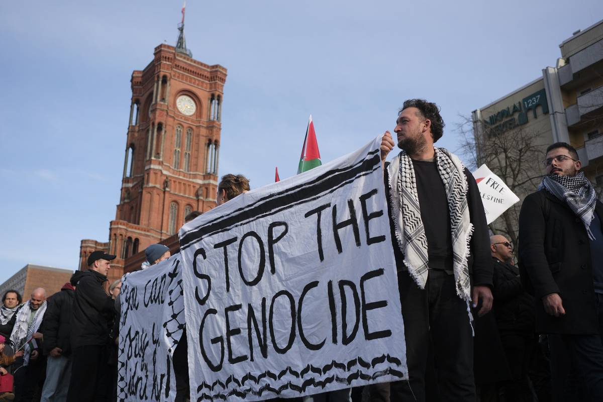 People gather to stage protest against ongoing Israeli attacks on Gaza and demand ceasefire for Gaza on March 02, 2024 in Berlin, Germany. [Halil Sağırkaya - Anadolu Agency]