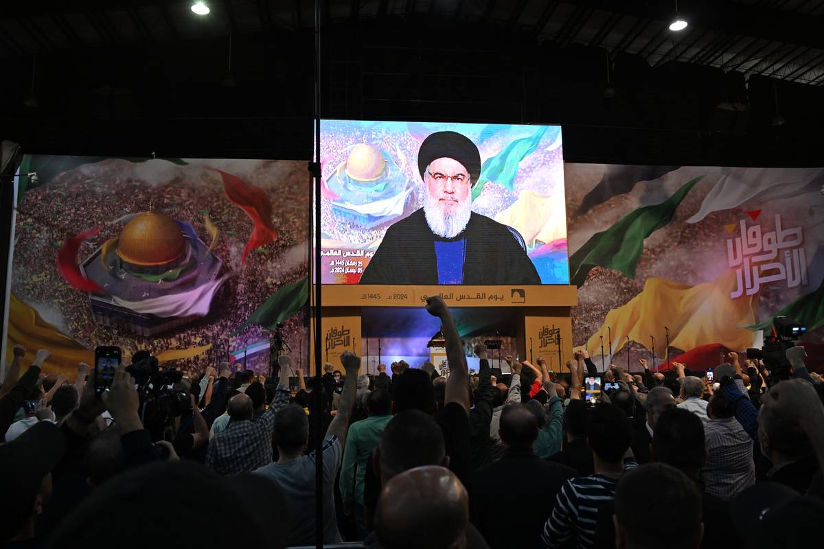 Supporters of Hezbollah gather stage a demonstration as part of the 'International Quds Day' in Beirut, Lebanon on April 5, 2024. [Houssam Shbaro - Anadolu Agency]