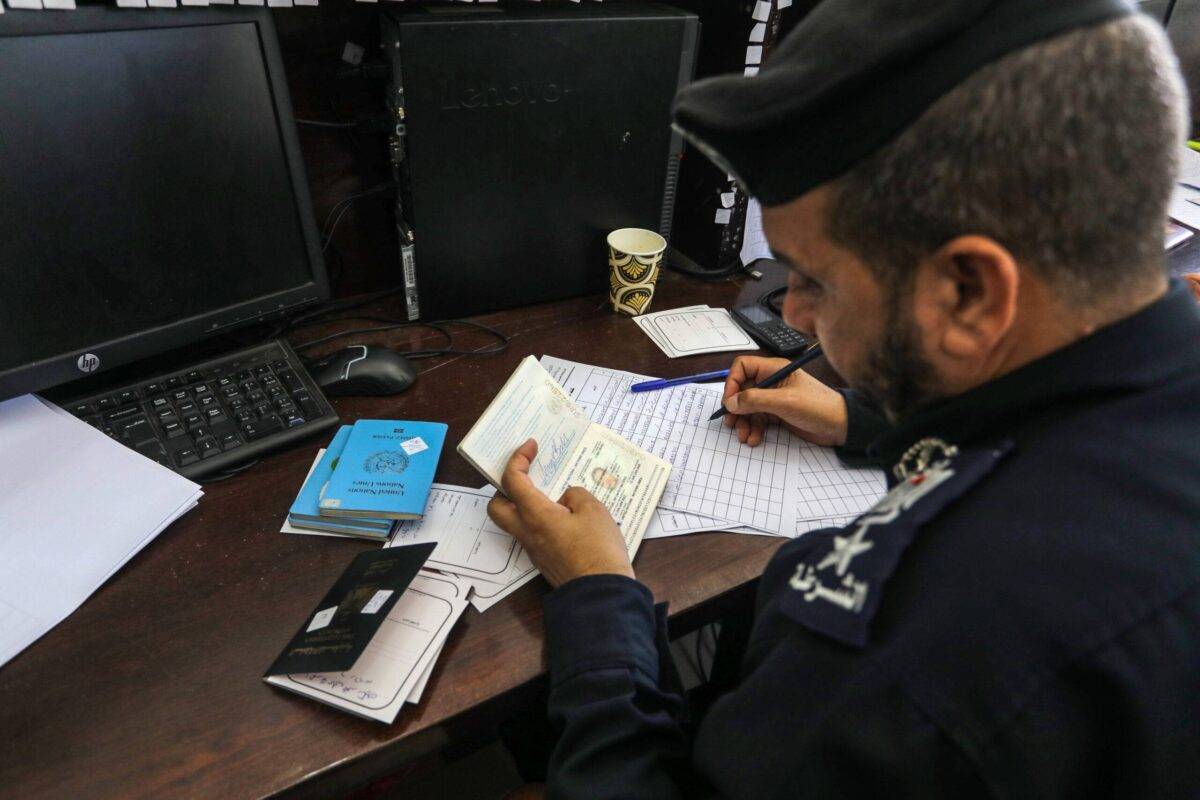 Palestinians continue to cross the Rafah Border Gate