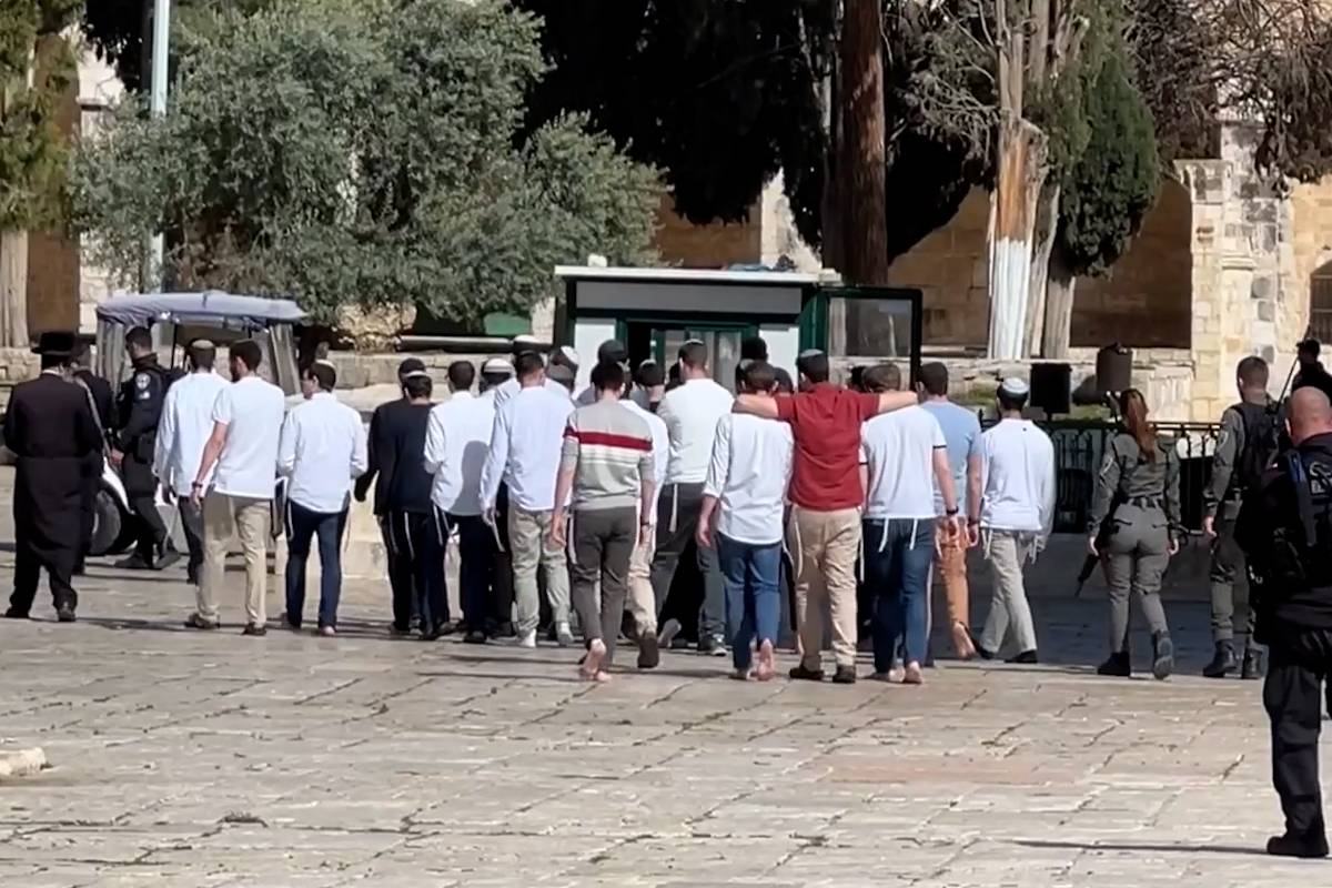 Israeli settlers storm Al-Aqsa Mosque to mark Jewish Passover holiday