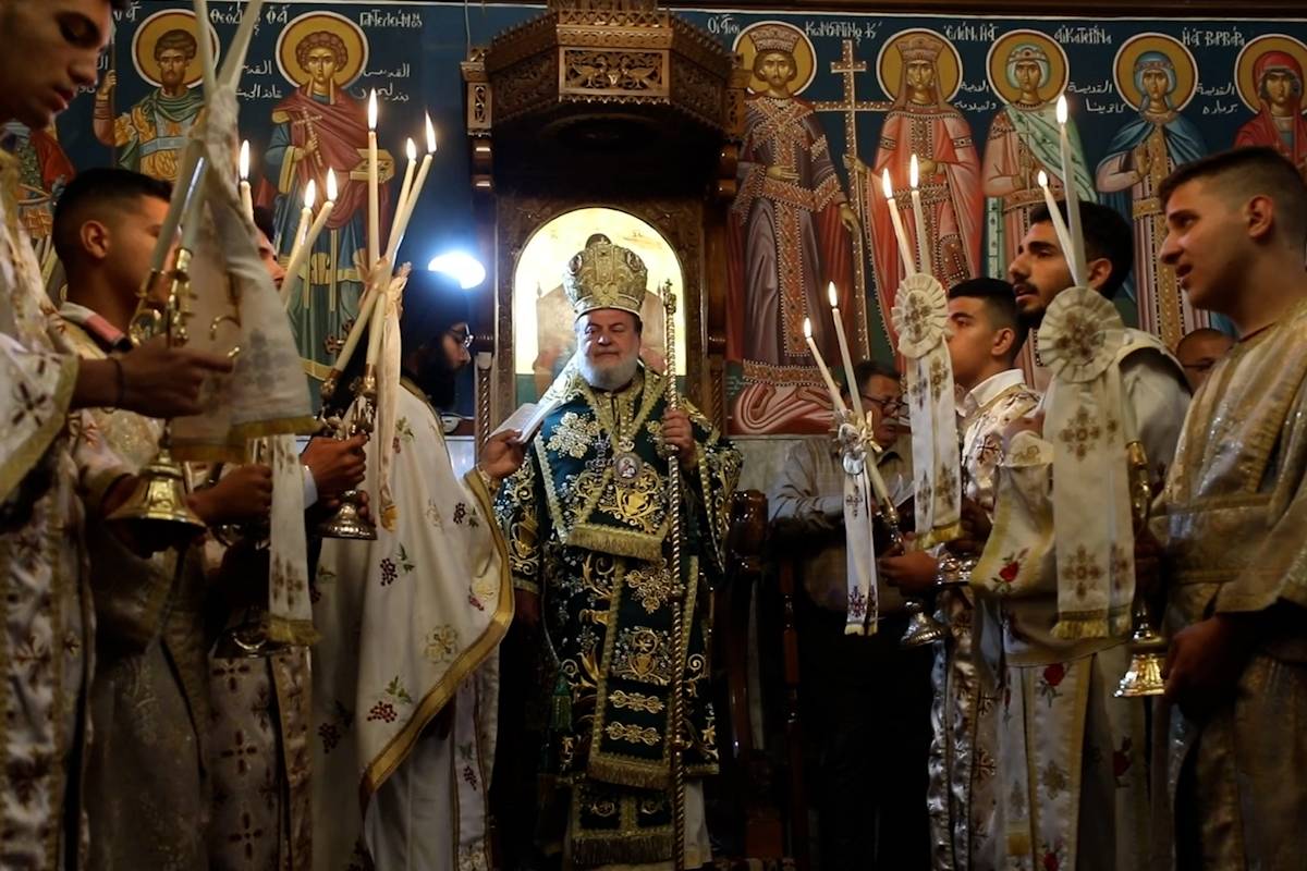 Gaza: Palm Sunday Mass held at church damaged by Israeli strikes