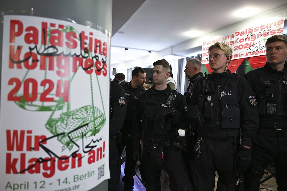 German police interrupt and cancel Palestine Congress in Berlin