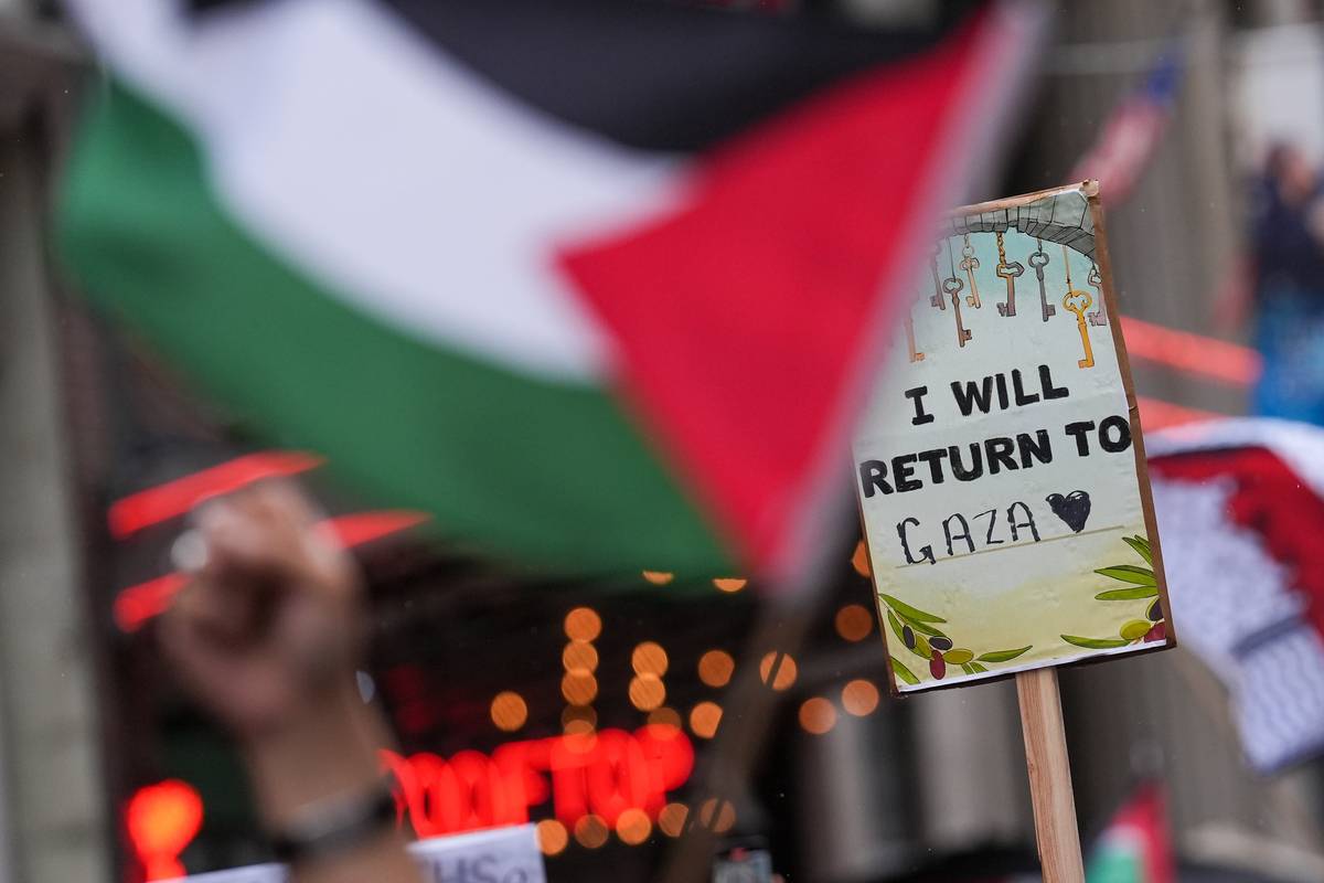 Pro-Palestinian demonstrators march during a rally in Toronto, Ontario on May 11, 2024. [Mert Alper Dervış - Anadolu Agency]