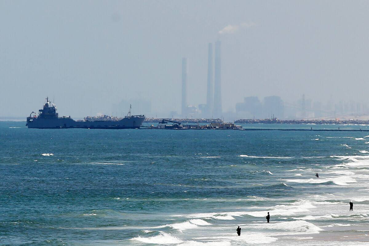 United States Navy ships anchor off the coast of Gaza to operate for floating pier project in Gaza on May 16, 2024. [Ashraf Amra - Anadolu Agency]