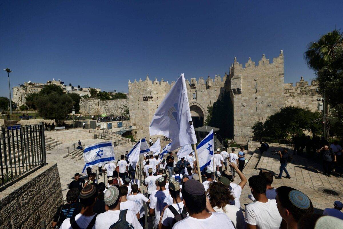 Hundreds of fanatical Jews raid the Old City under police protection in East Jerusalem on June 5, 2024 [Mostafa Alkharouf/Anadolu Agency]