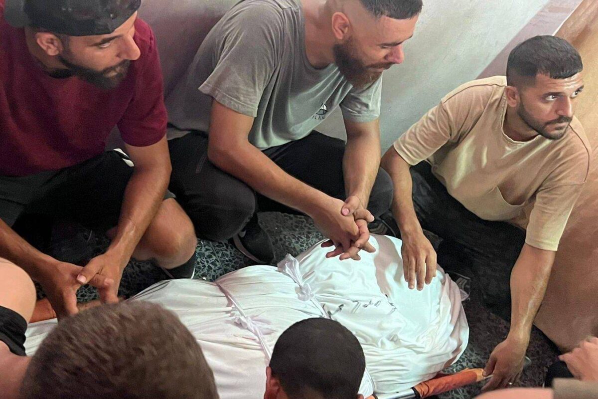 15 people, including 5 children, have been killed and 29 others have been wounded in Israeli bombing of Dalal School which is being used a a refugee shelter in Al Shuja'iyya neighbourhood, east of Gaza City on 1 August 2024 [Motasem Dalloul/ Middle East Monitor]