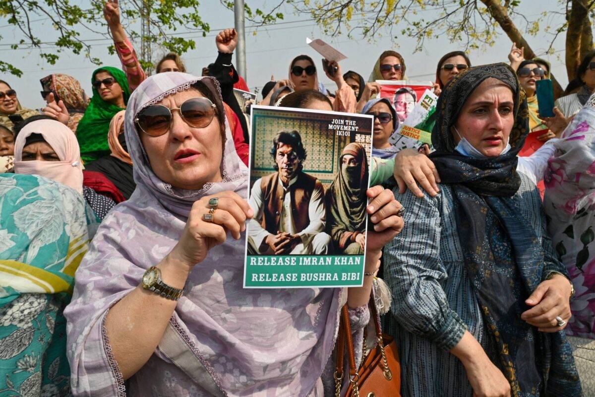 Pakistan s Former PM Khan And Wife Indicted In Another Graft Case 