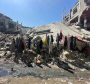 Palestinians use Gaza’s ruins to dry their laundry, on 11 April 2024 [Mohammed Asad/Middle East Monitor]