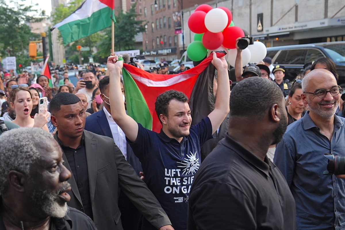 Palestinian Columbia graduate activist Mahmoud Khalil, who was released from ICE detention, and his wife Noor Abdalla speak and participate in a rally on the steps of Cathedral of St. John the Divine in Manhattan, New York, United States on Sunday, June 22, 2025. [Selçuk Acar - Anadolu Agency]