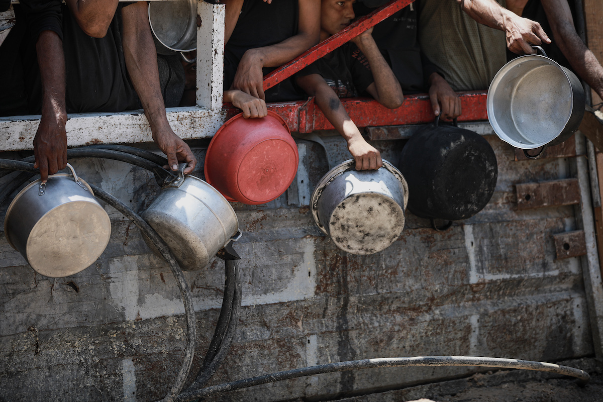 Food distribution in Gaza