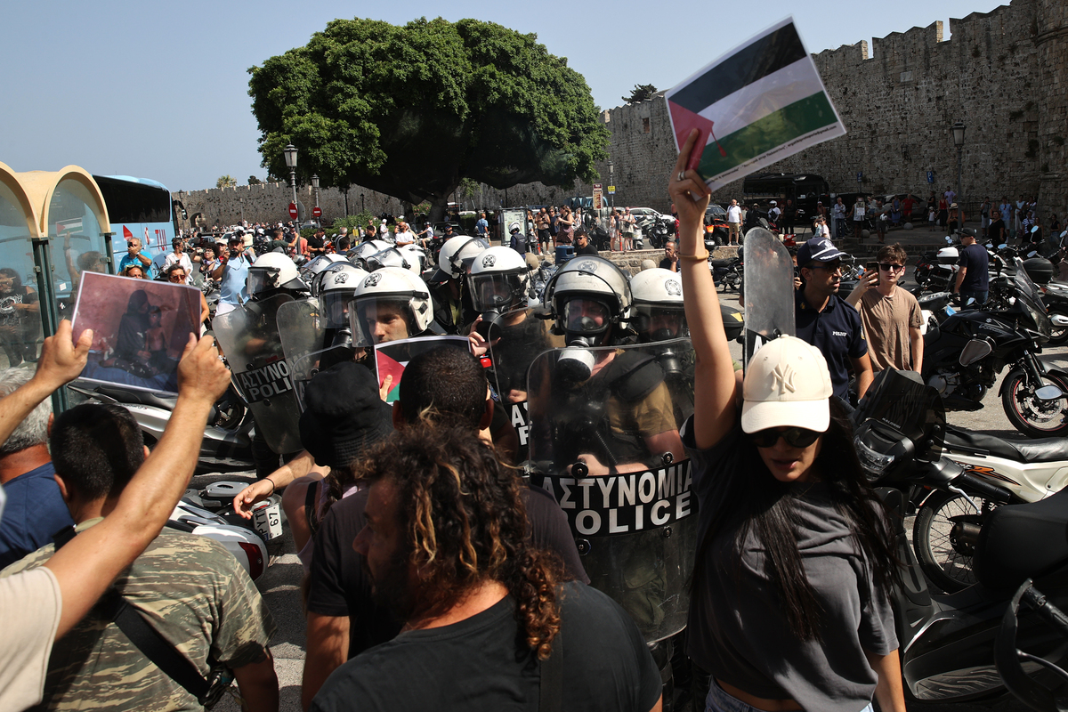 Cruise ship carrying Israeli passengers faces protests on Rhodes Island ...