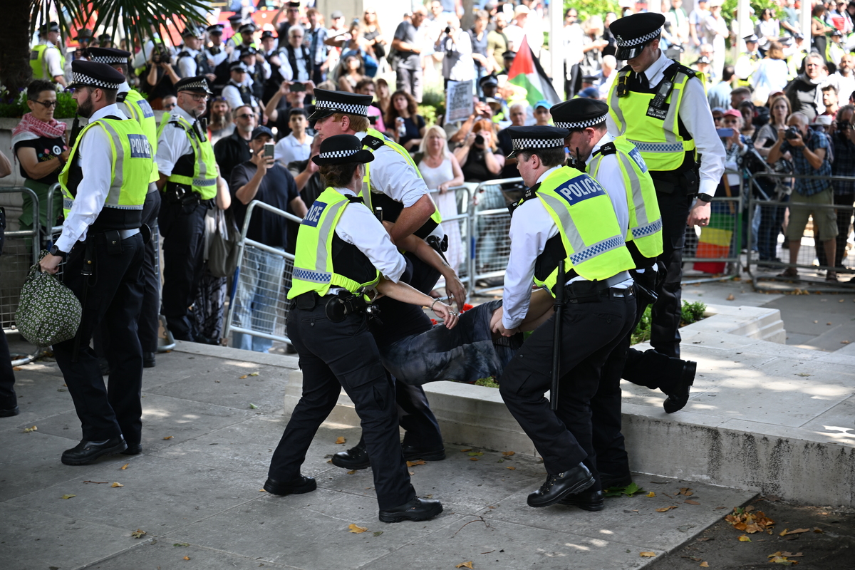 Hundreds gather at the Parliament Square to support the ''Palestine Action'' group, with many demonstrators taken into custody during the protest on August 9, 2025, in London, United Kingdom. [Raşid Necati Aslım - Anadolu Agency]