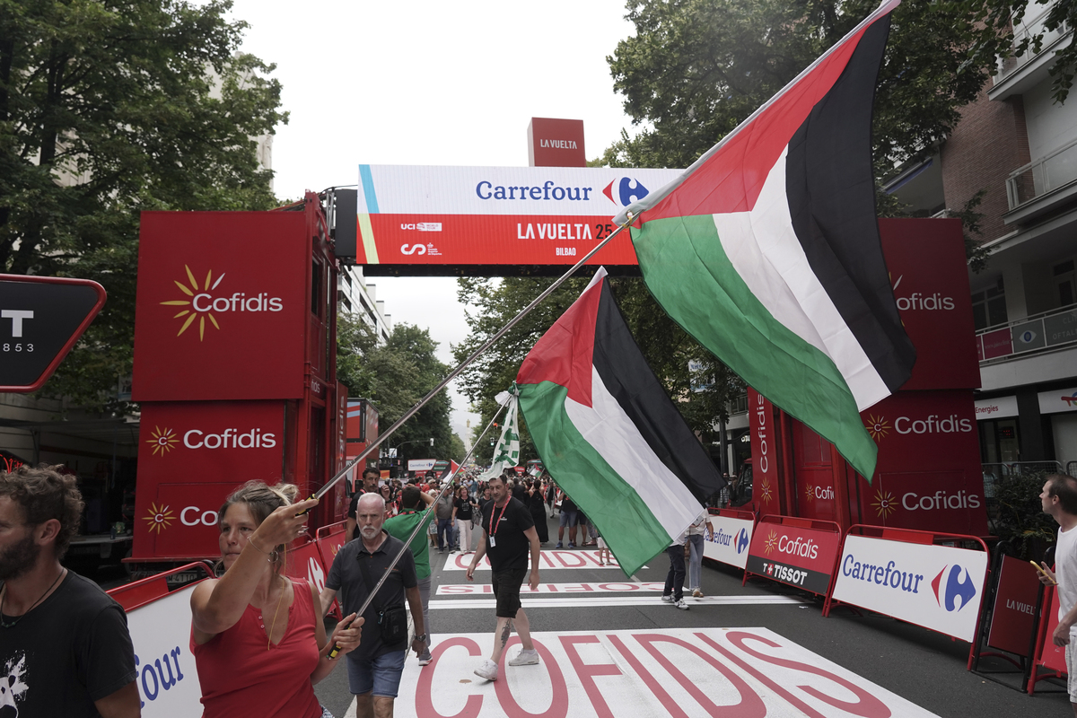 Israeli cycling team changes its name after pro-Palestine protests