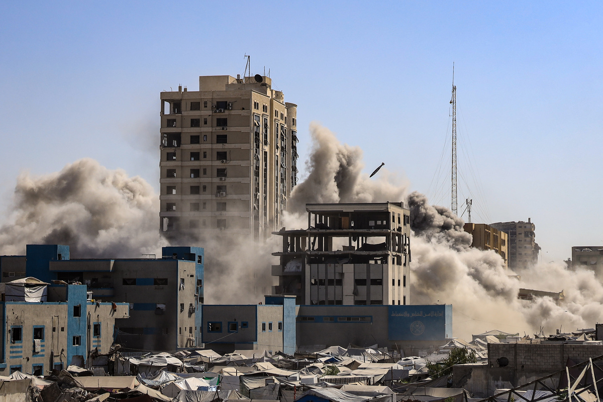 Israeli airstrike hits Al-Roya Tower in Gaza City – Middle East Monitor