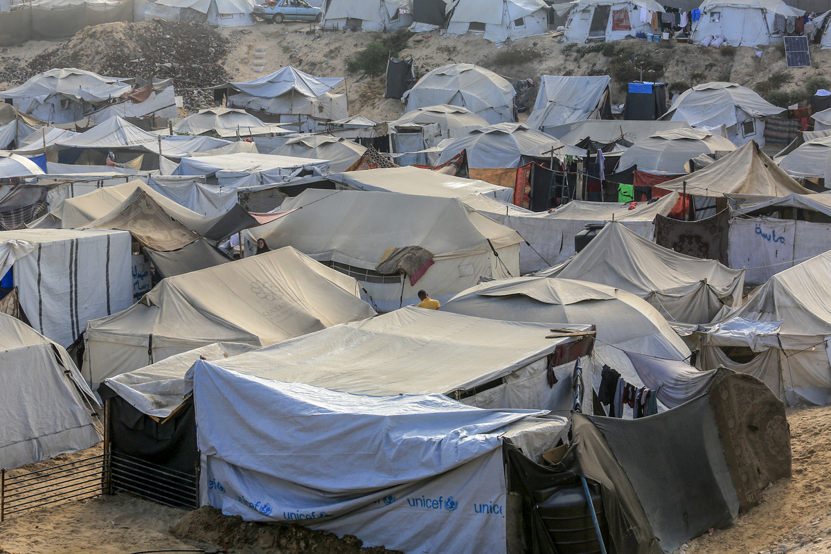 Civilians fleeing Gaza seek refuge in Khan Yunis – Middle East Monitor